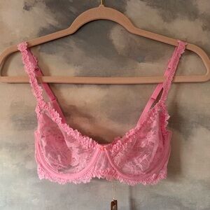 SKIMS Pink Lace Bra